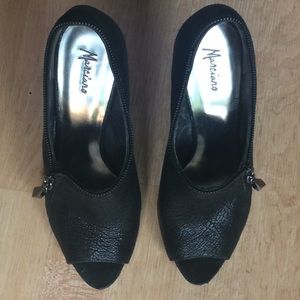 Marciano pebbled leather pumps